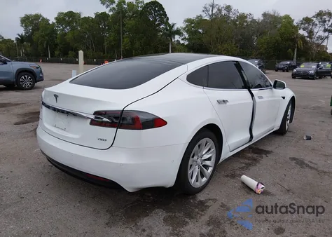 2018 Tesla Model S 100D/75D/P100D из США, поврежденный, VIN 5YJSA1E23JF281395